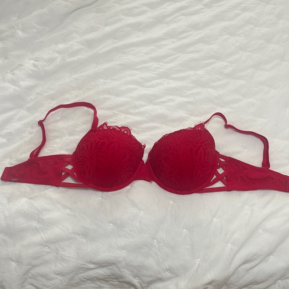 Victoria Secret Bright Red 34DD date push up bra